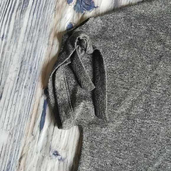 Bow Sleeve Top - Picture 4 of 8